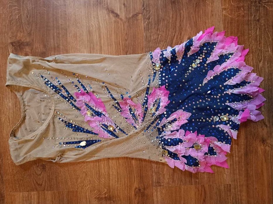 Gimnastyka artystyczna - strój startowy