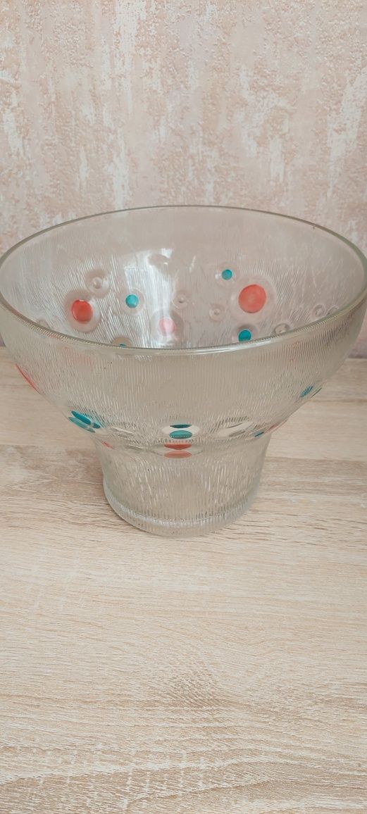 Ваза( чешское стекло), фруктовницы.