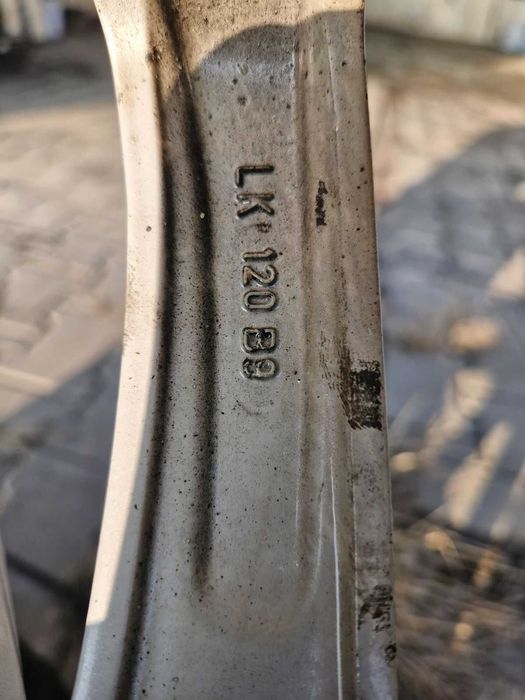 Koła 255/50 R19 107V, 5x120, ET37