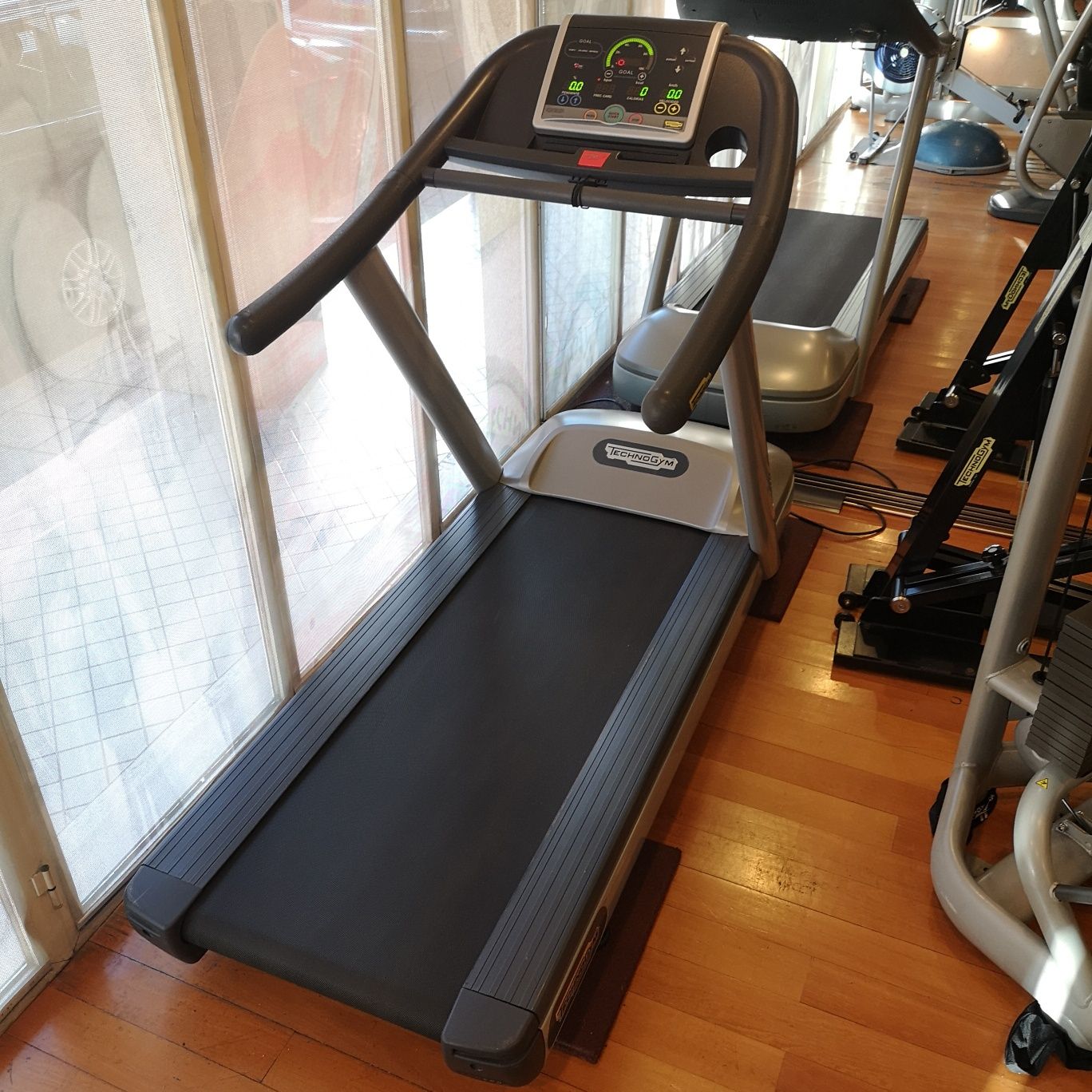 Tapete Passadeira Esteira Technogym JOG500