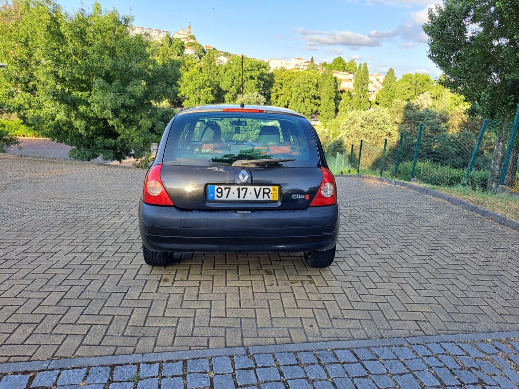 Renault clio 1.2 16v 2003