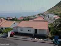 Casa T4 em Açores de 200,00 m2
