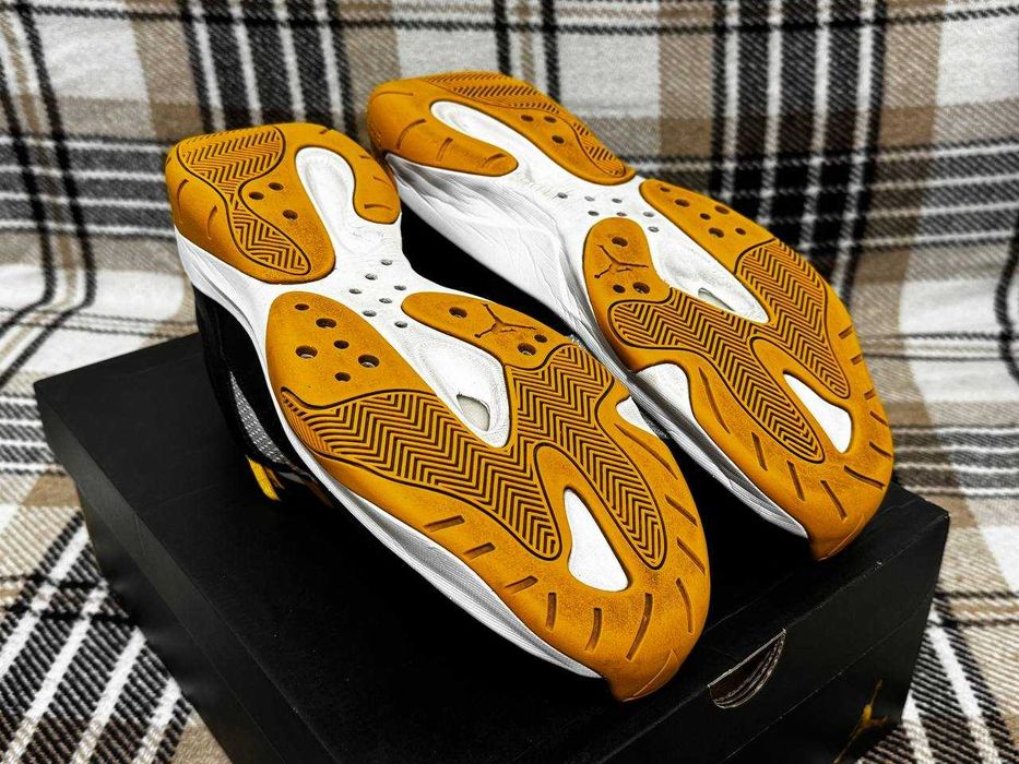 Кросівки Jordan 11 CMFT Low 46.5/12.5/30.5см Стан 8/10 DM9481-001