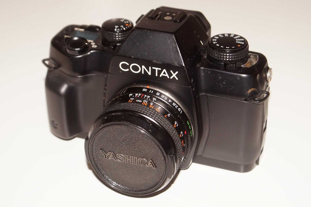 Contax ST body (+ Yashica 50mm f/1.9)