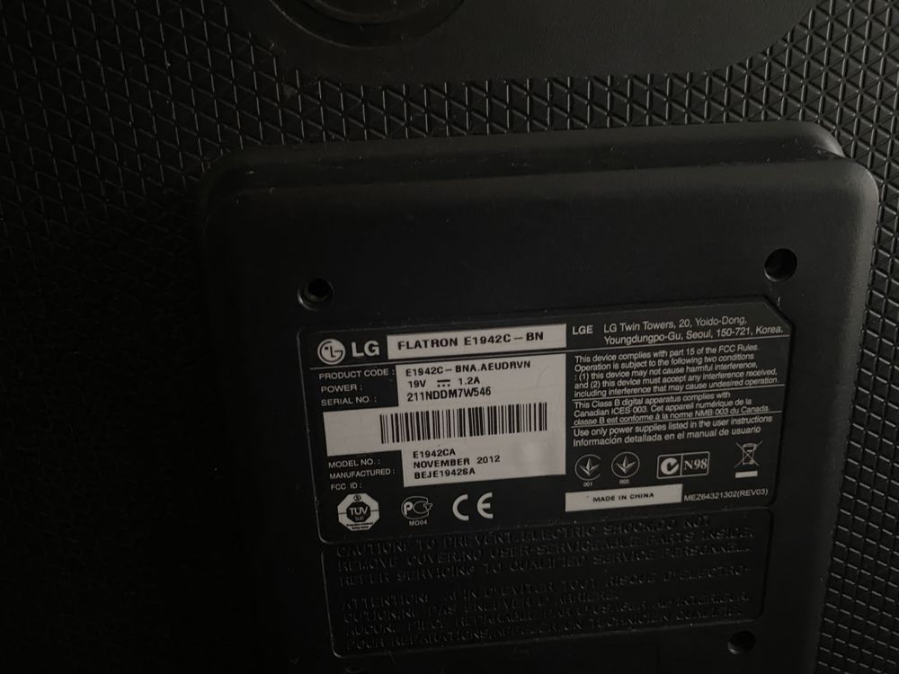 Монитор 19 LG 19EN33S-B