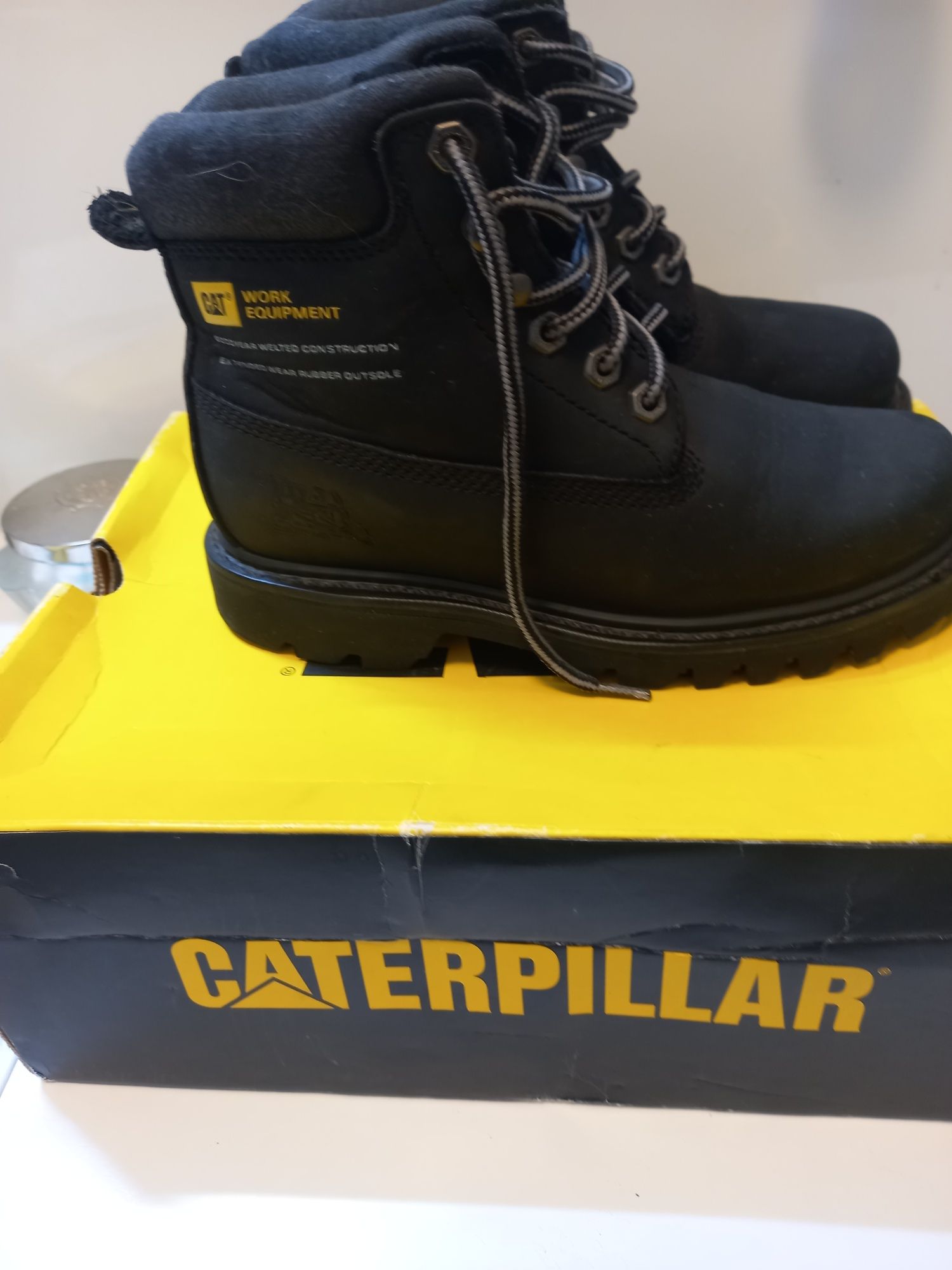 Caterpillar czarne rozmiar 37