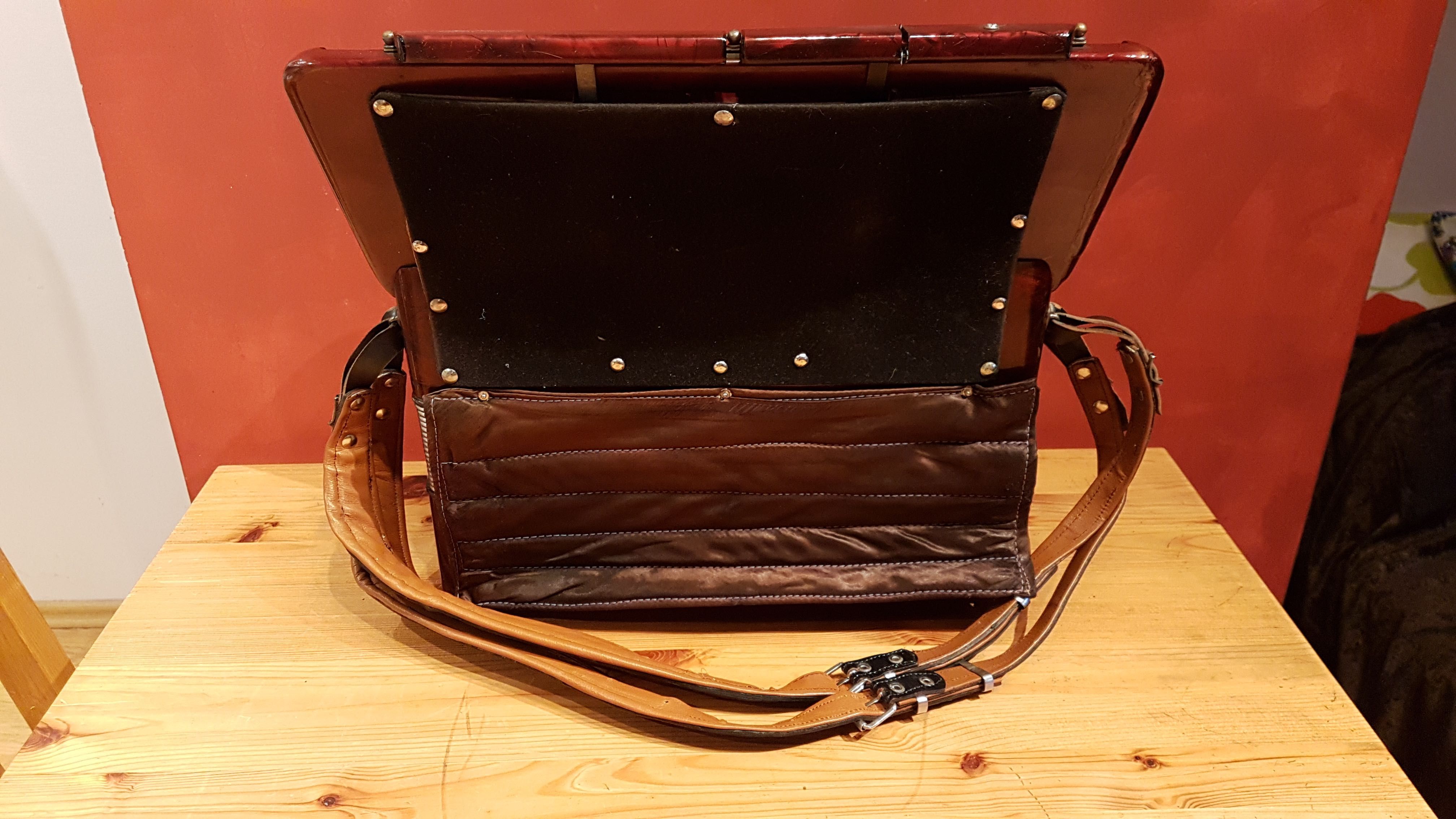 Hohner – 80 basów, 6 registrów