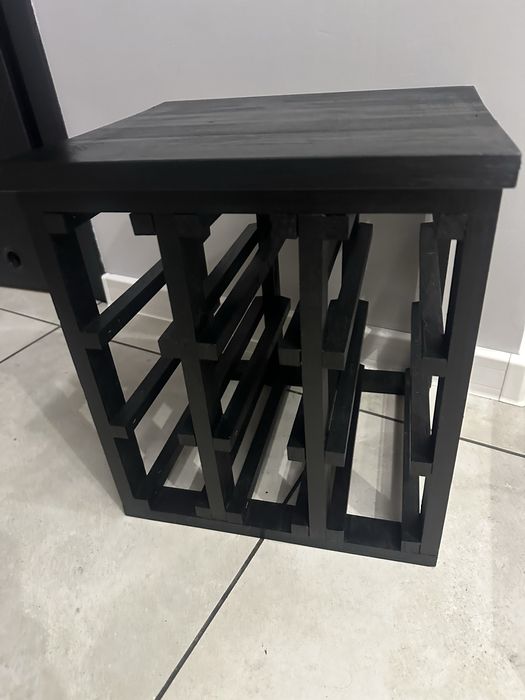 Stolik/ stojak na wino