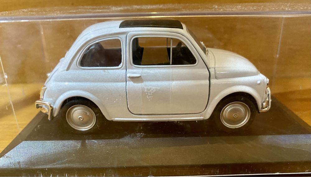 Carrinhos colecionáveis