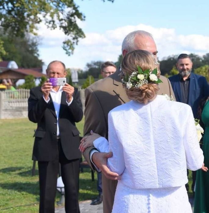 Suknia ślubna z bolerkiem r. 38