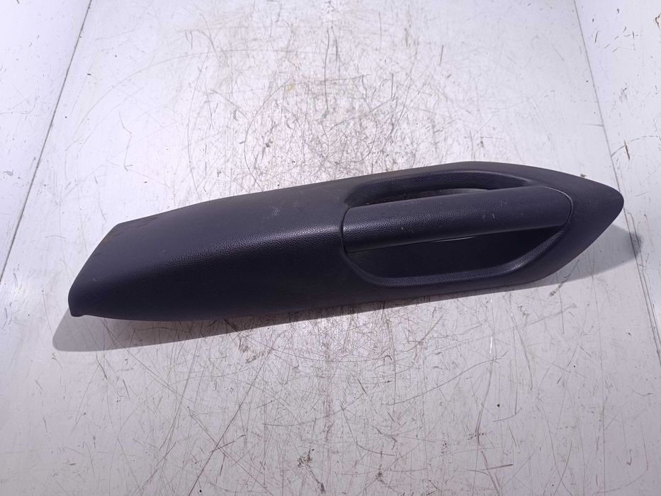 Uchwyt drzwi lewy przód MAZDA 3