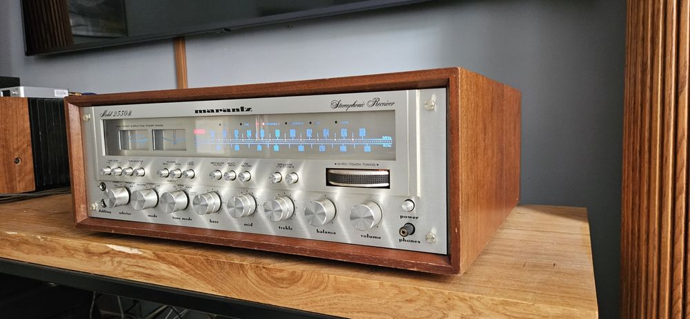 Amplituner Marantz 2330 B