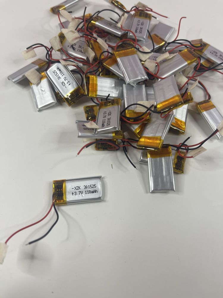 xzk 301525 +3 . 7v 110mah……………………