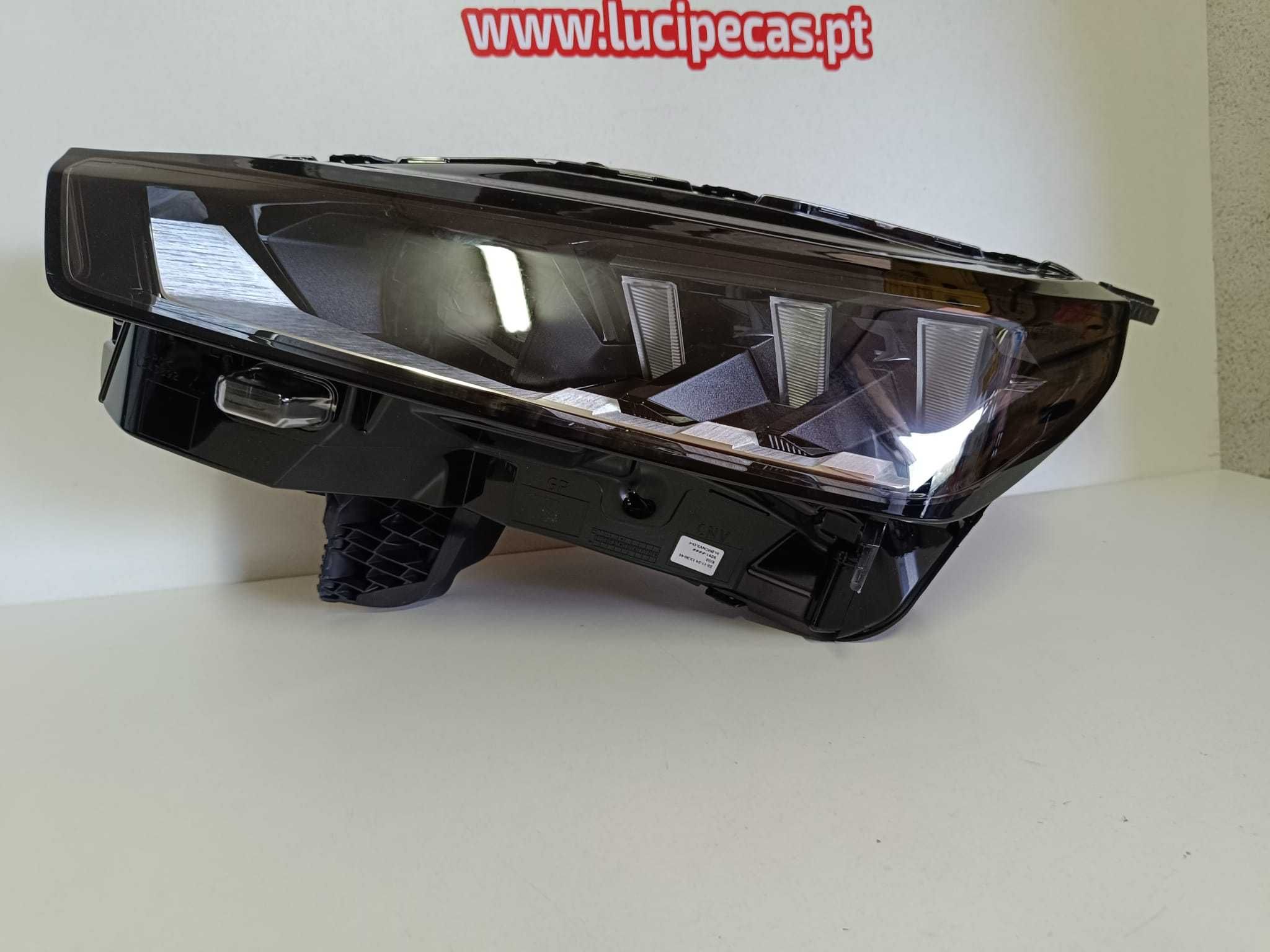 Ótica esquerda - Peugeot e-3008 | 128014
