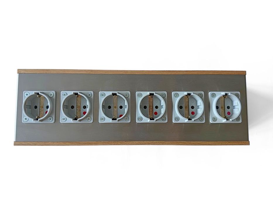 Listwa zasilająca Solid Core Audio SCA Purist x6