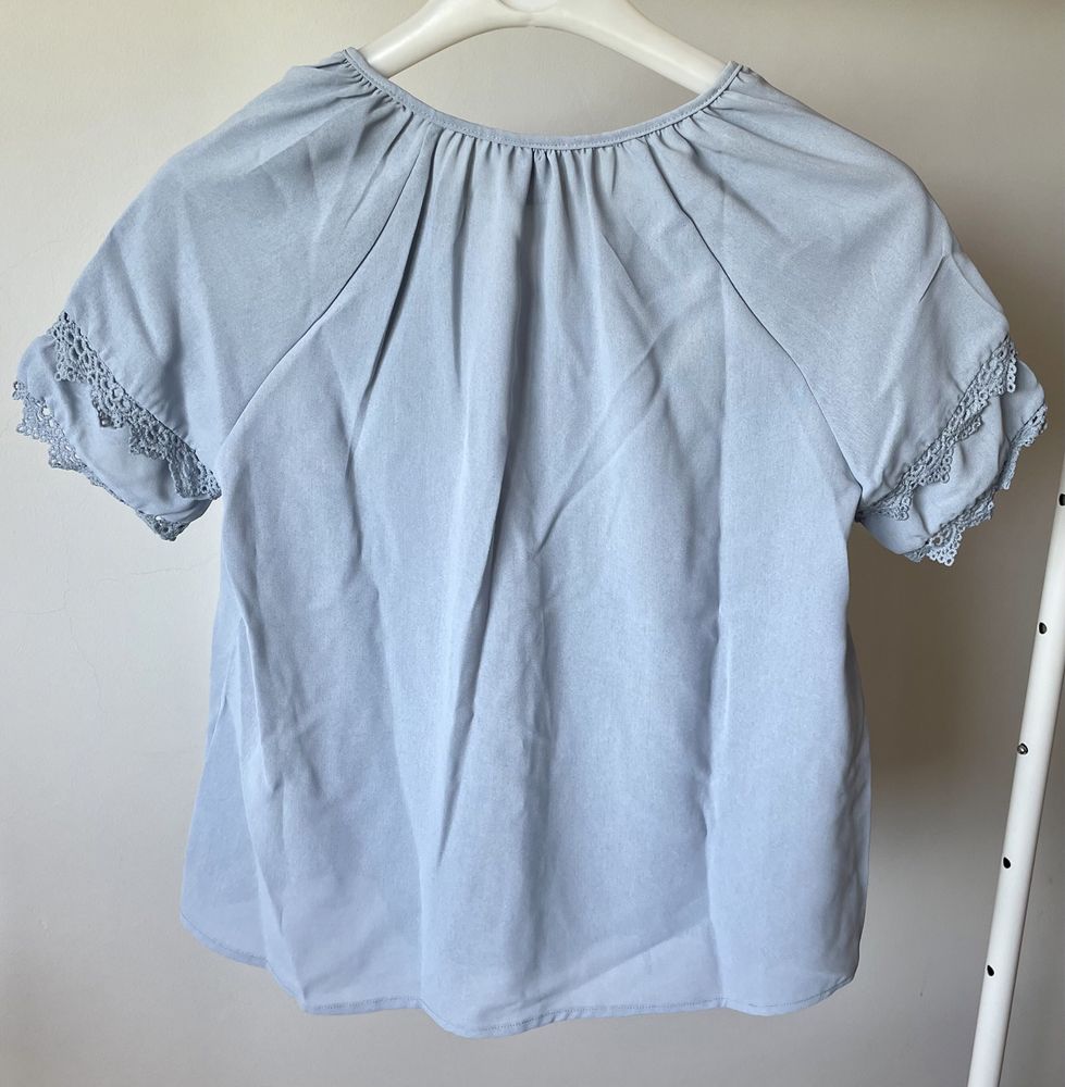 Blusa azul com bordados nova (Shein, tamanho XS)