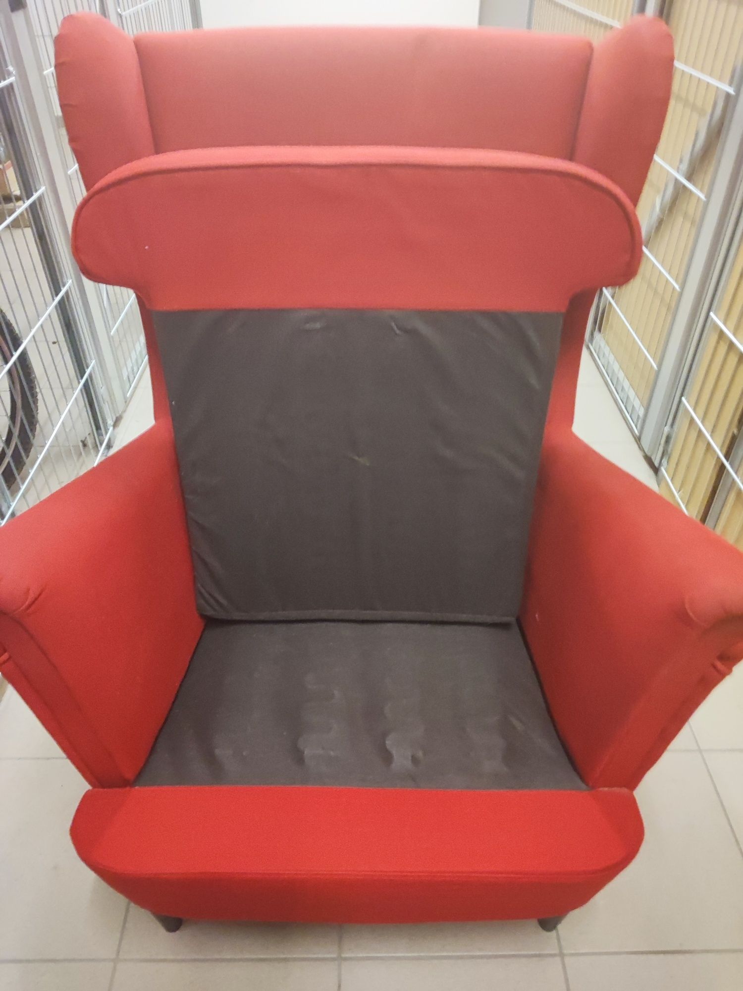 Fotel uszak czerwony malmo