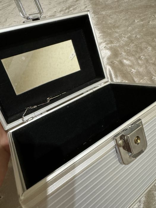 Бьюти кейс шкатулка(металлическая) для косметики Лэтуаль