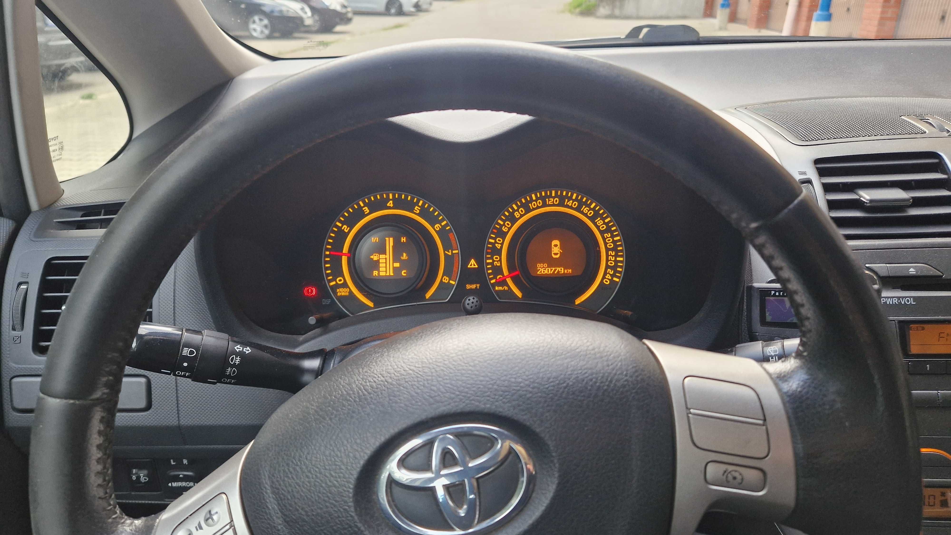 Toyota Auris 1.6 VVT-i | wersja SOL | 2008 | 261 000 km | Szary