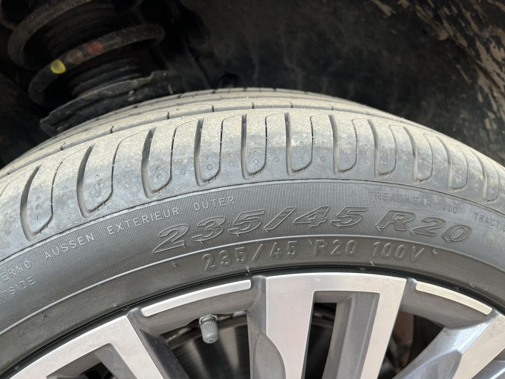 Шини 235/45 R20 Pirelli scorpion VERDE