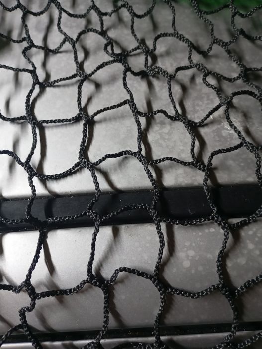 Siatki zabezpieczające ladunek