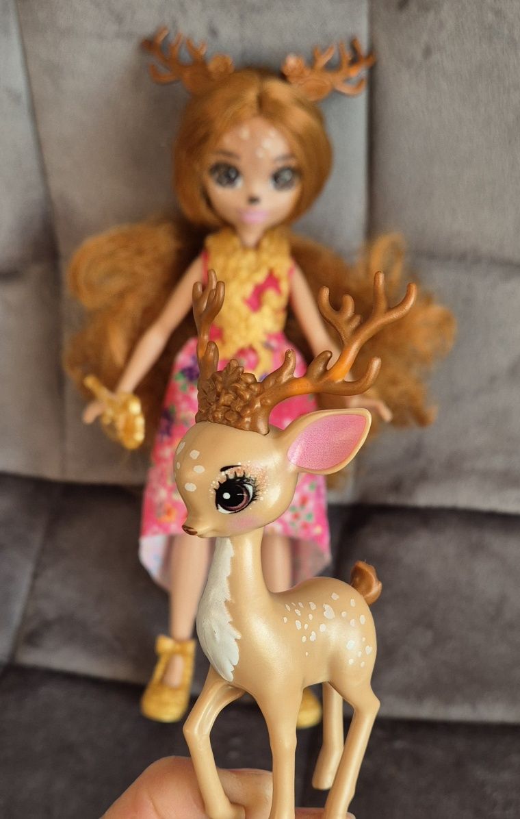 Enchantimals Royal Lalka Królowa Queen Daviana Jelonek Grassy Mattel