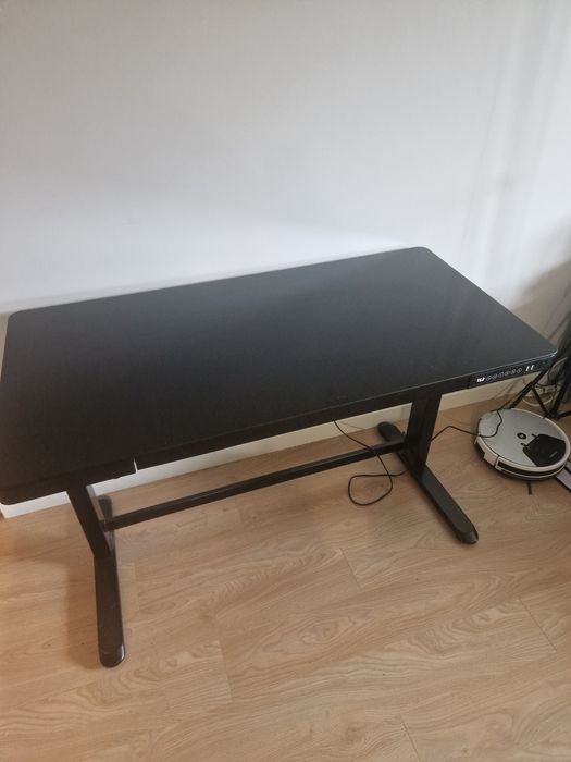 Biurko podnoszone elektryczne
