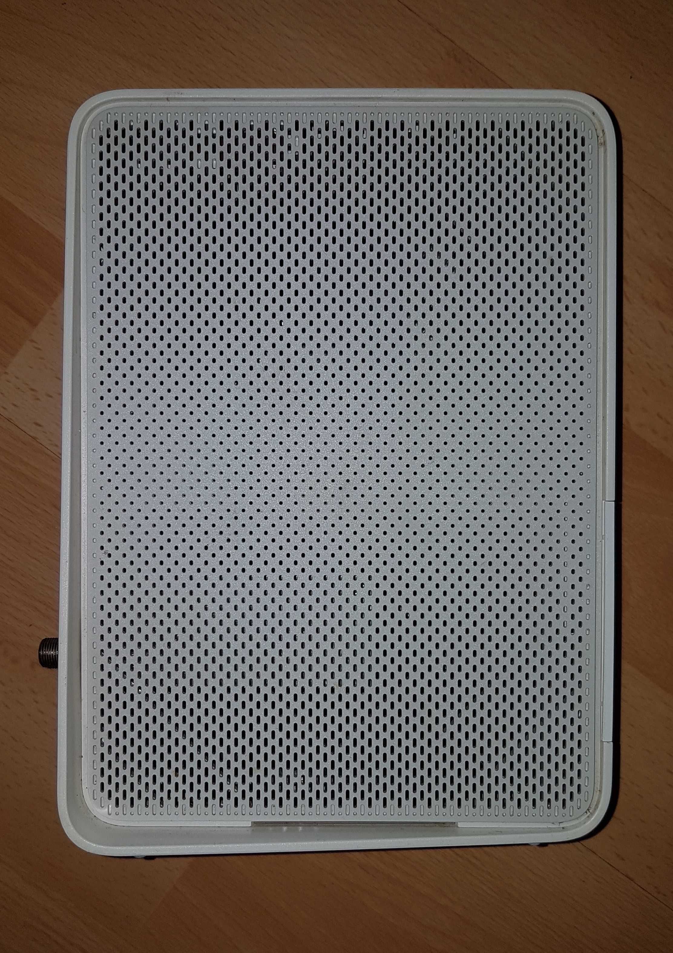 Connect Box UPC CH7465LG-LC