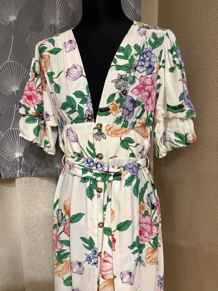 Платье в цветочный принт Topshop