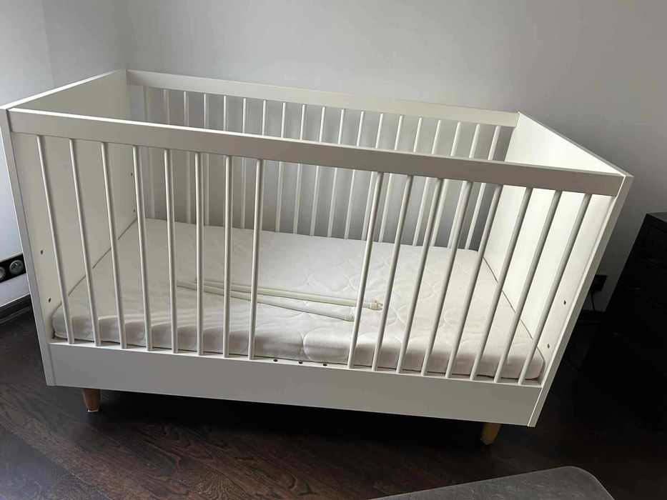 łóźeczko dziecięce 140x70 z materacem (przescieradlo gratis)