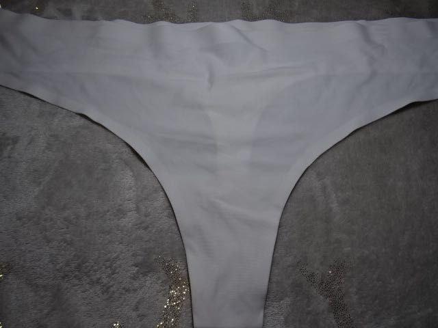 Primark białe stringi nowe M