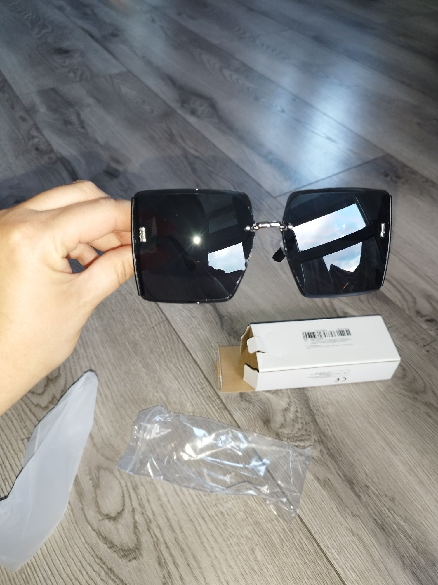 Nowe okulary przeciwsłoneczne damskie