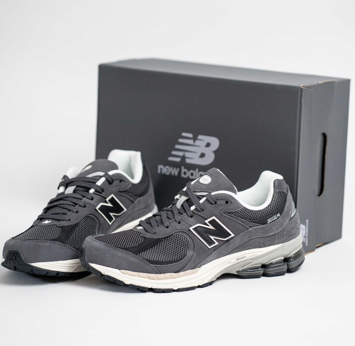 Мужские оригинальные кроссовки New Balance 2002R (2 цвета) M2002RFL