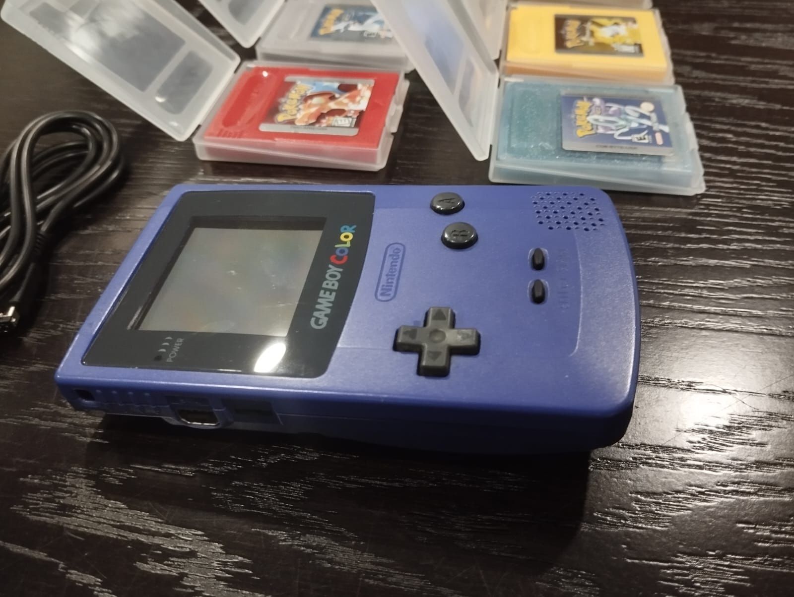 Conjunto Gameboy Color com 7 jogos Pokémon e cabo link