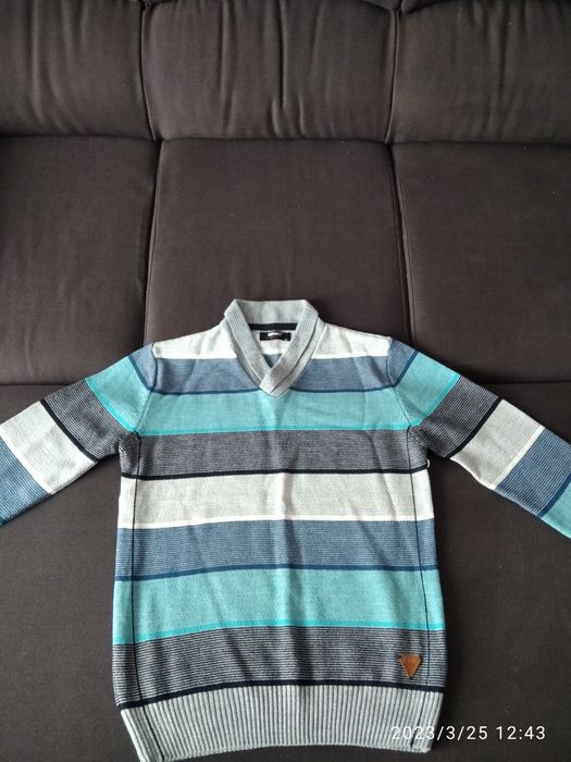 Светр чоловічий.