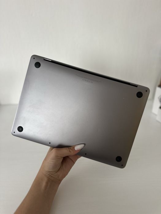 MacBook Pro 13-inch, 2017 | 250 ГБ