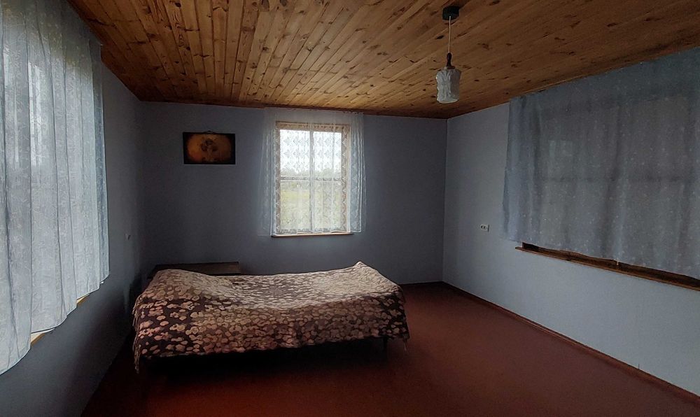 Продам будинок з земельною ділянкою