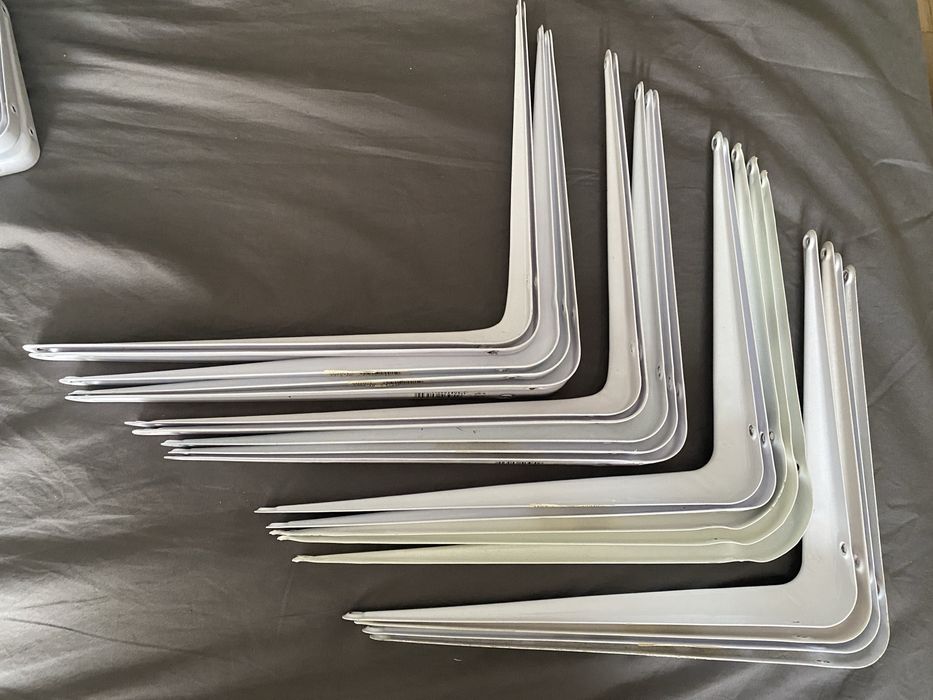 19szt wspornik metalowy/budowlany/pułki 300x250mm stan bdb