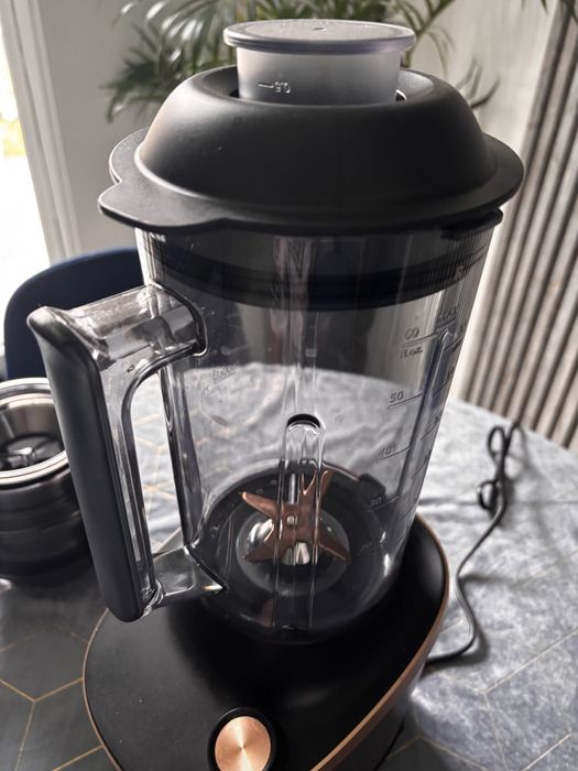 Blender kielichowy Phillips HR 3770/10 2l