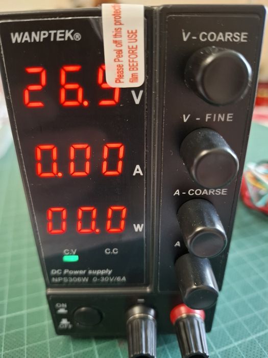 Регульоване лабораторне джерело живлення  WANPTEK