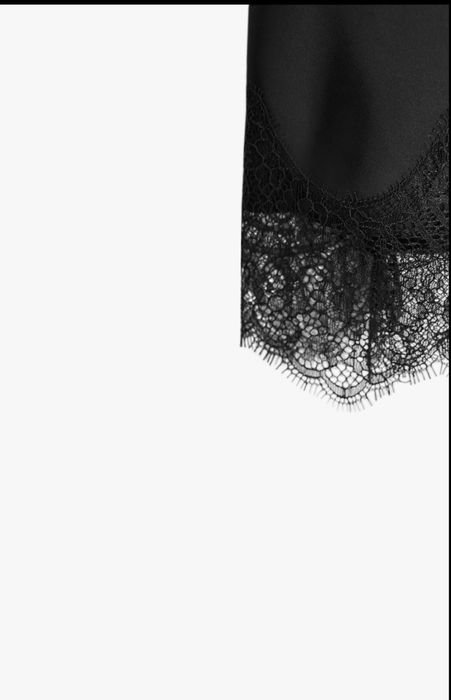 Крамива атласна спідниця з мереживомфірми Zara