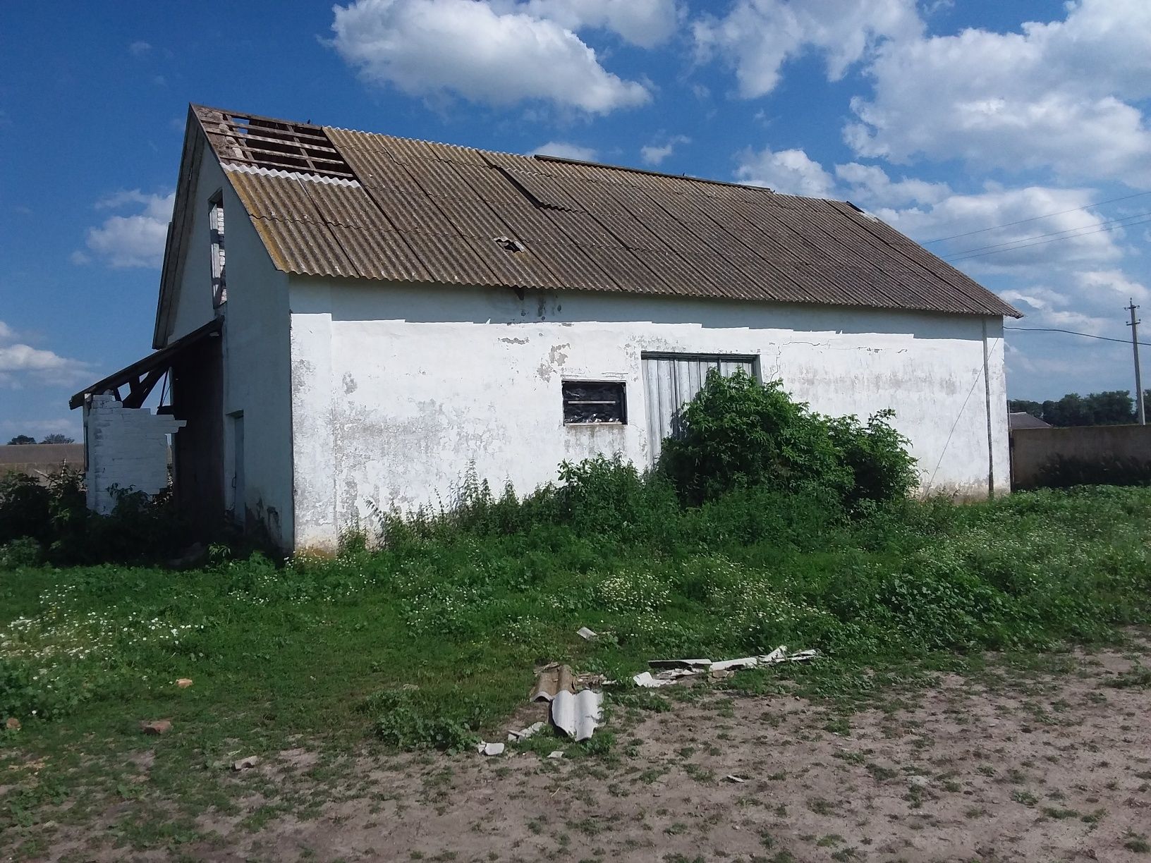 Продаємо комплекс будівель ферми