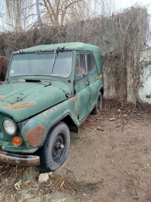 продам УАЗ 4*4 с запасным мотором