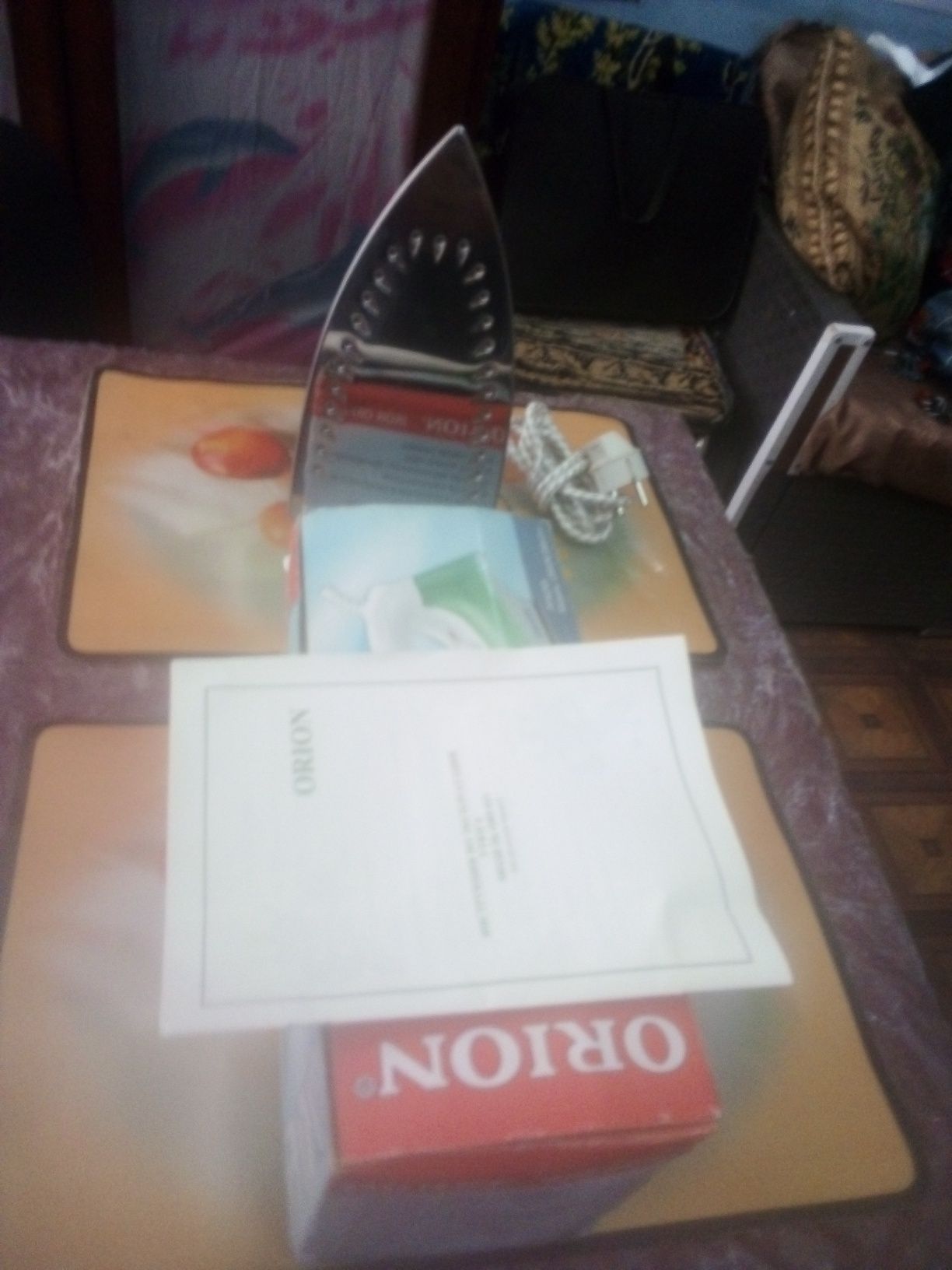 Продам.  утюг. OREON