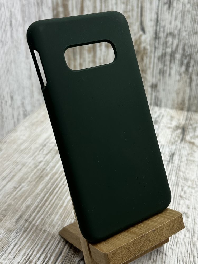 Не пачкаются. Чехол мягкий Silicone Case на Samsung S10e. Микрофибра