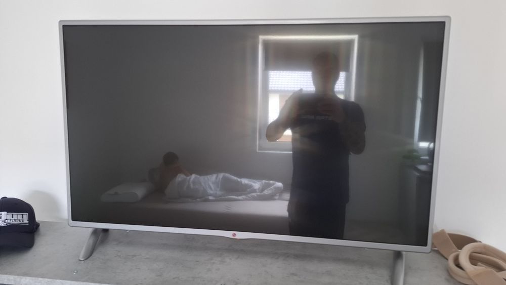 LG 42 Lb 5700 super stan