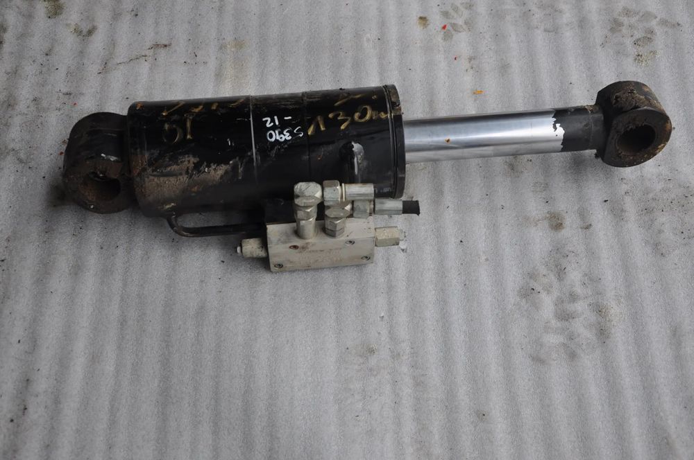 Siłownik hydrauliczny minikoparka yanmar volvo jcb takeuchi