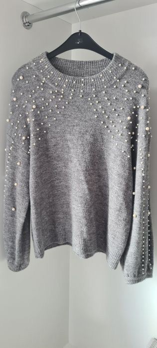 Sweter z perełkami