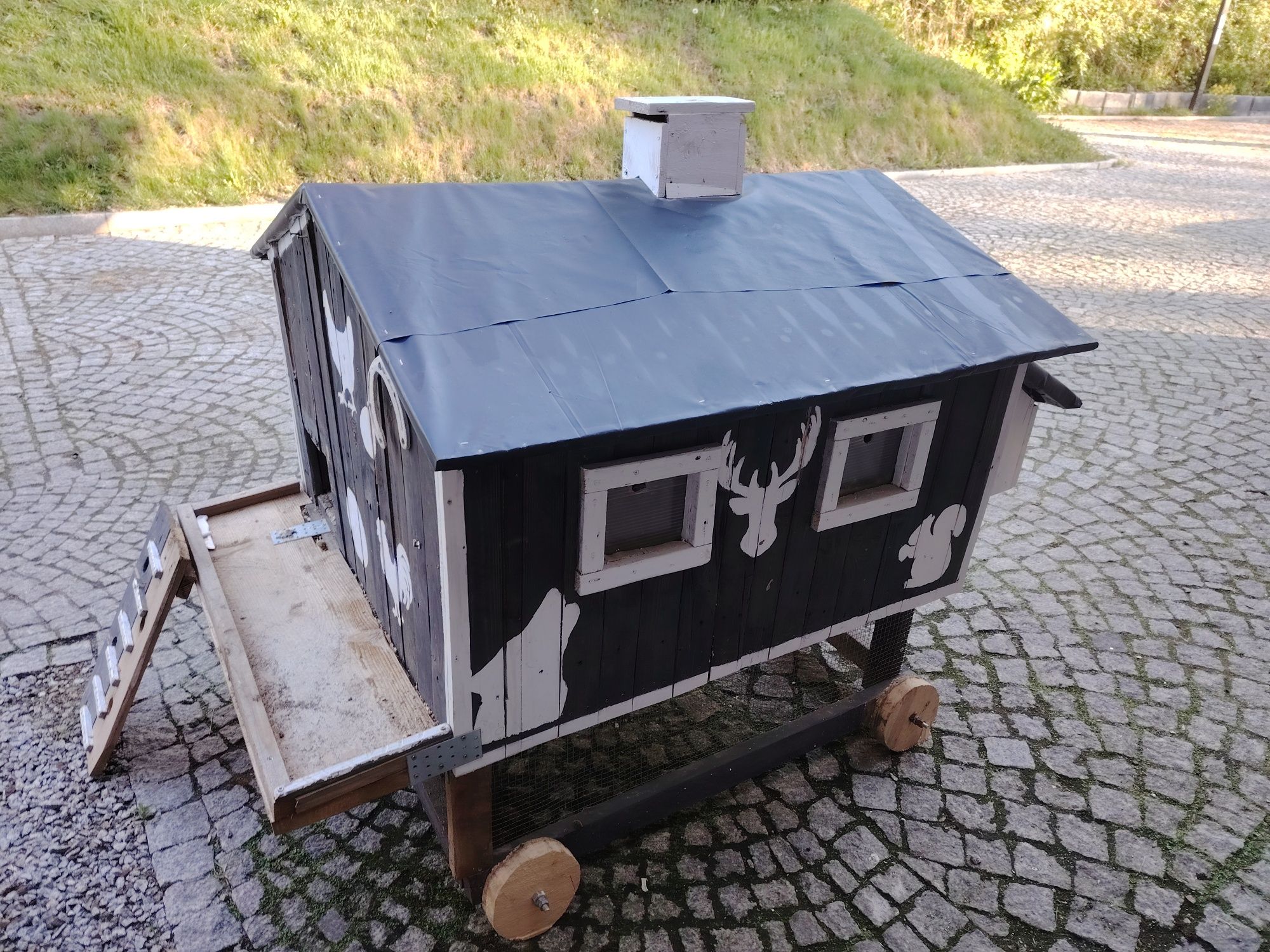 Kurnik na 8-10 kur ocieplony z wentylacją