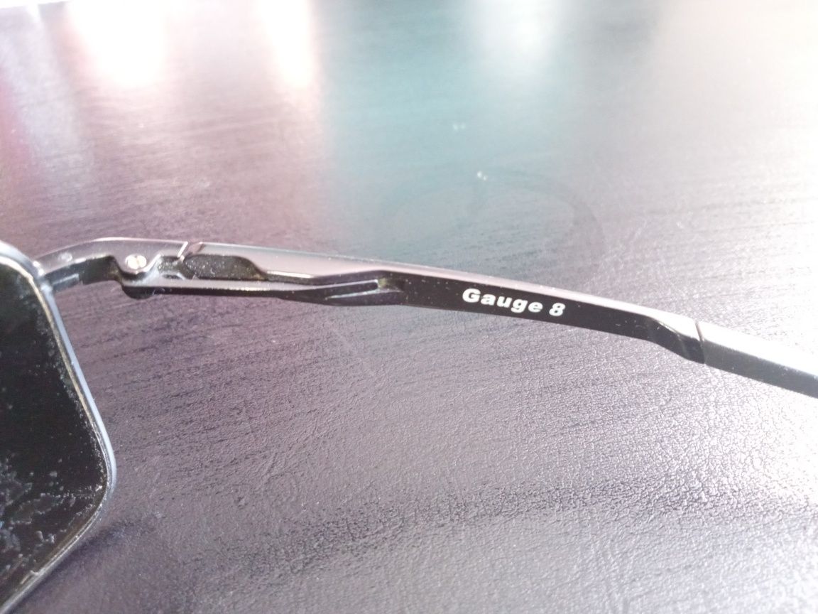 Okulary przeciwsłoneczne Oakley GAUGE 8 z polaryzacją PRIZM